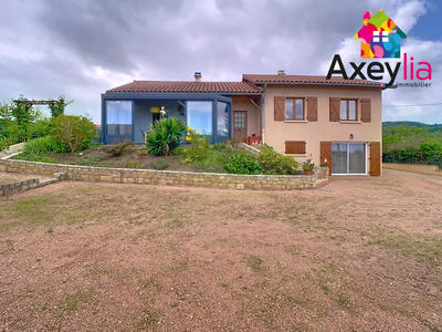 Maison - 159 m² - 7 pièces