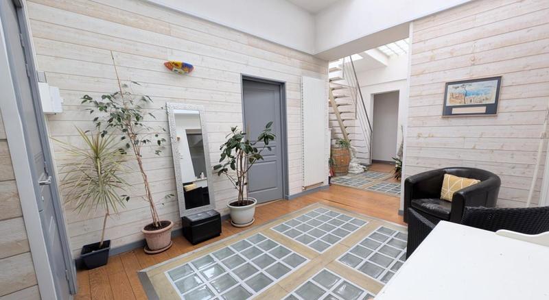 Appartement - 202 m² - 5 pièces