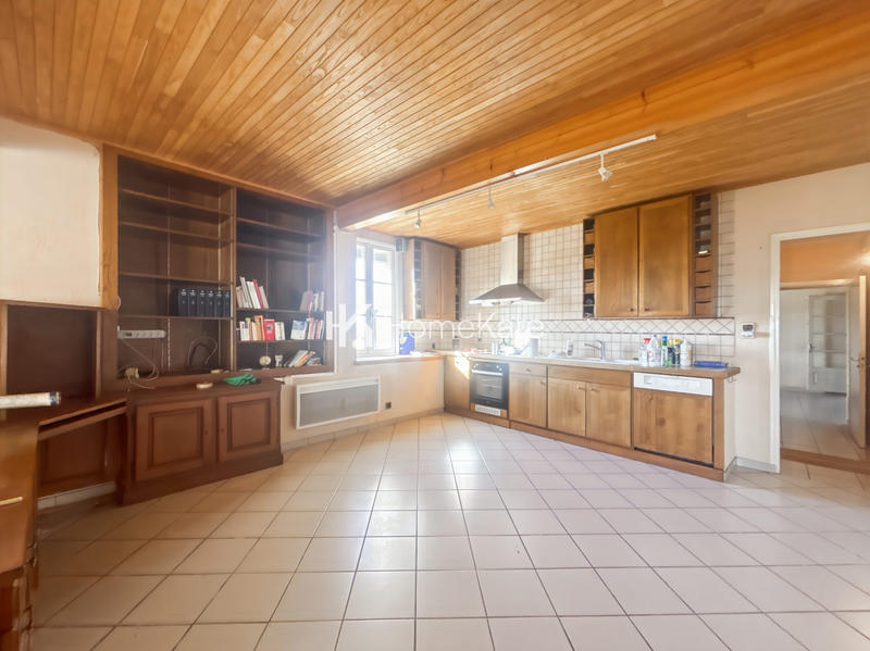 Maison - 280 m² - 11 pièces