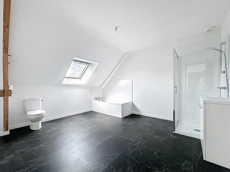 Maison - 139 m² - 6 pièces