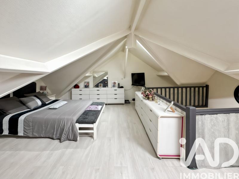 Maison - 180 m² - 7 pièces