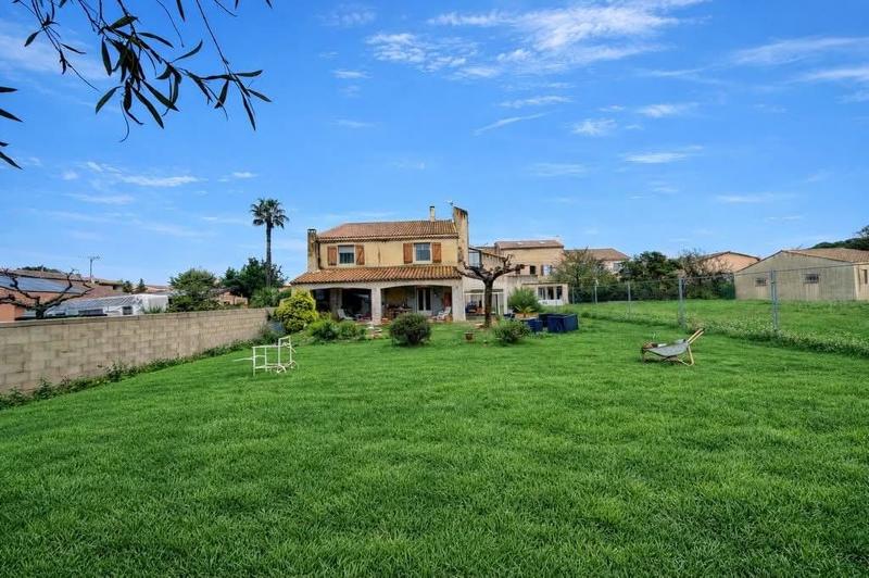 Maison - 148 m² - 6 pièces