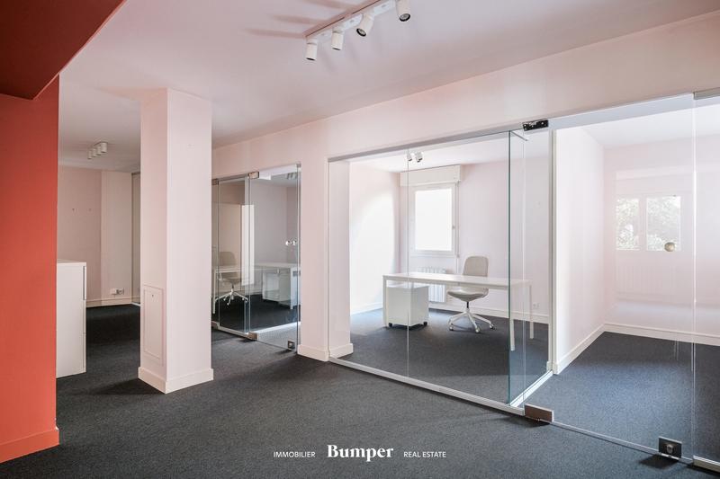 Bureau - 102 m² - 5 pièces