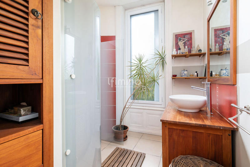 Maison - 350 m² - 15 pièces