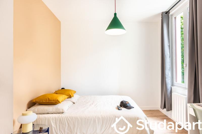 Chambre - 13 m² - 1 pièce