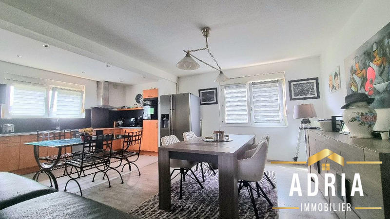 Maison - 90 m² - 5 pièces