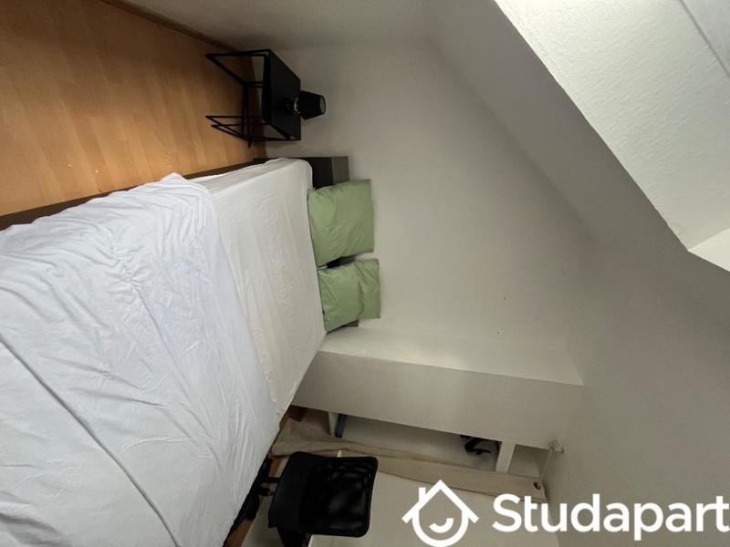 Chambre - 11 m² - 1 pièce