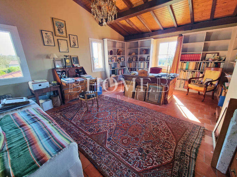 Maison - 180 m² - 7 pièces