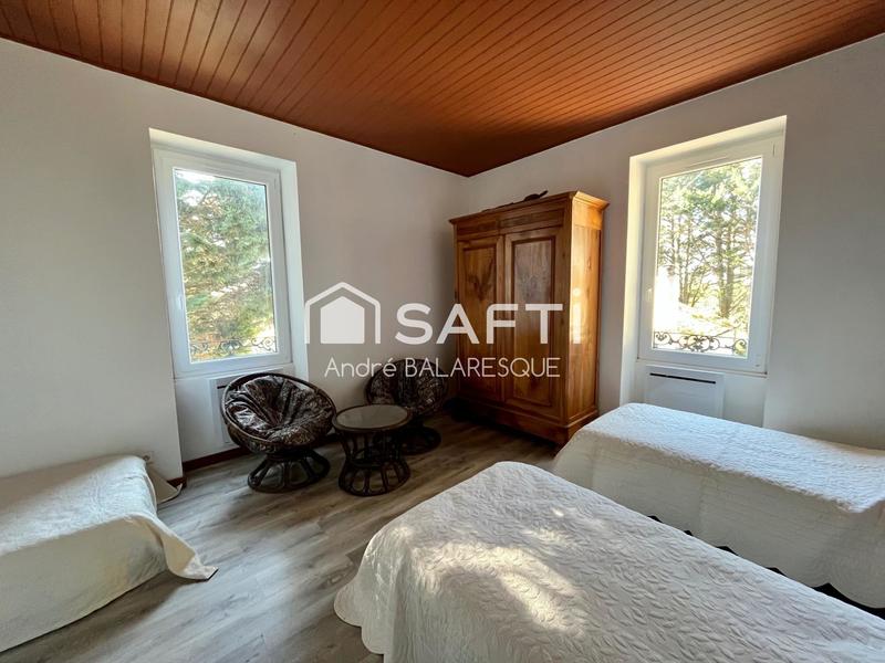 Maison - 152 m² - 8 pièces