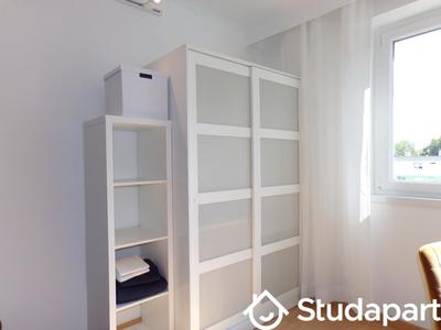 Chambre - 11 m² - 1 pièce