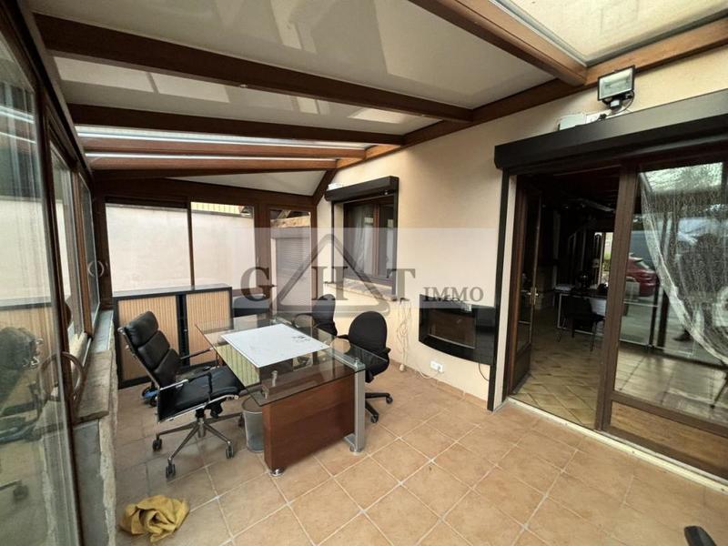 Entrepôt - 1 400 m²