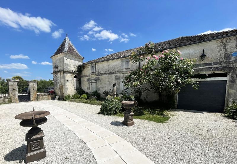 Château - 700 m² - 22 pièces