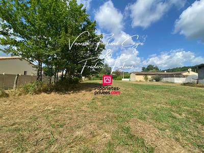 Terrain constructible - 1 468 m²