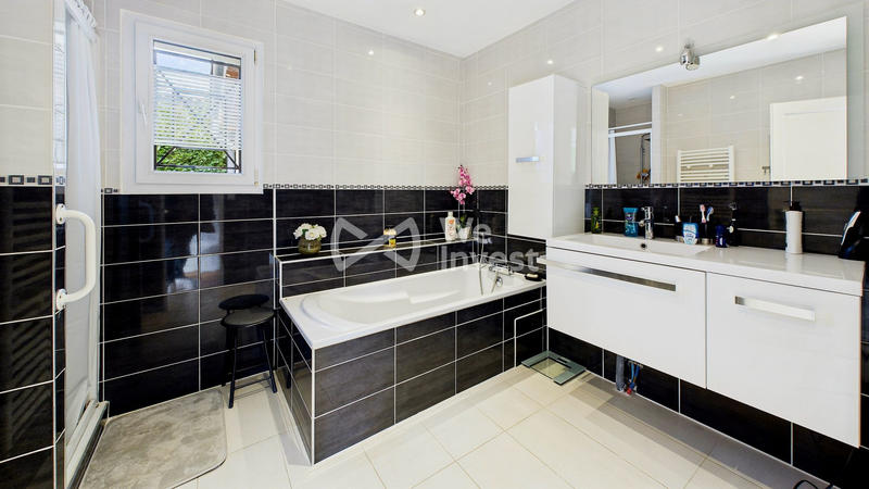 Maison - 143 m² - 5 pièces