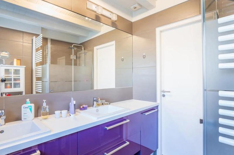 Villa - 330 m² - 10 pièces