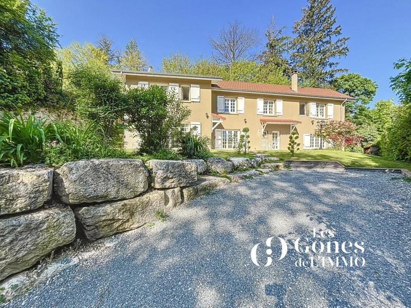 Maison - 175 m² - 6 pièces