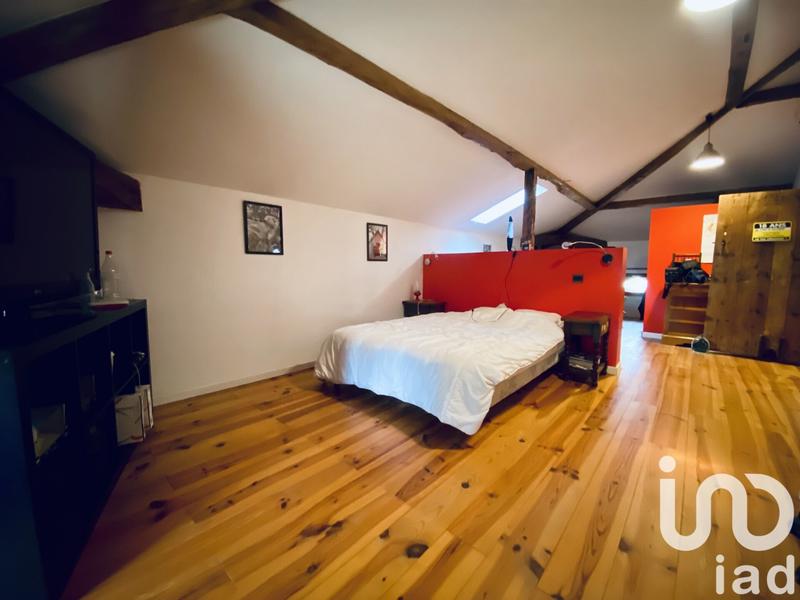 Maison - 250 m² - 6 pièces