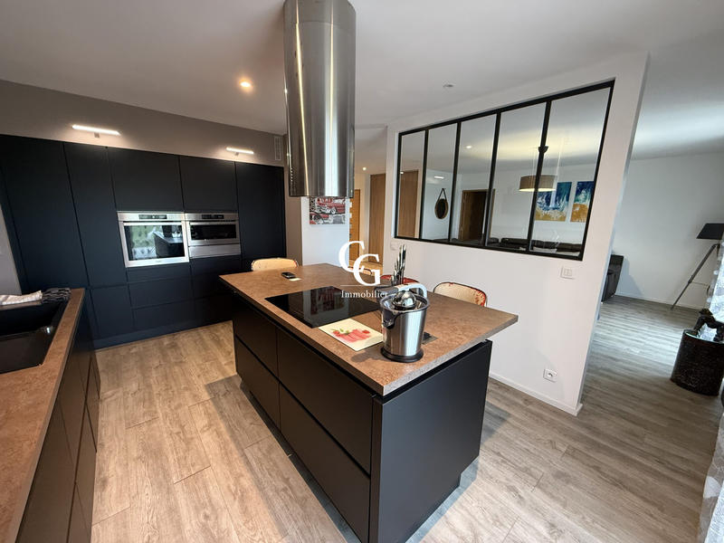 Maison - 144 m² - 5 pièces