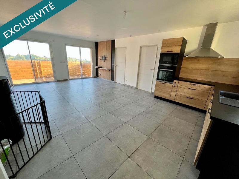 Maison - 99 m² - 6 pièces