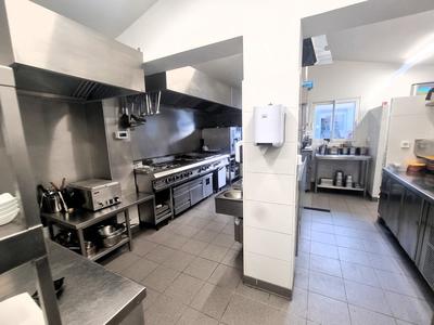 Fonds de commerce - 219 m²