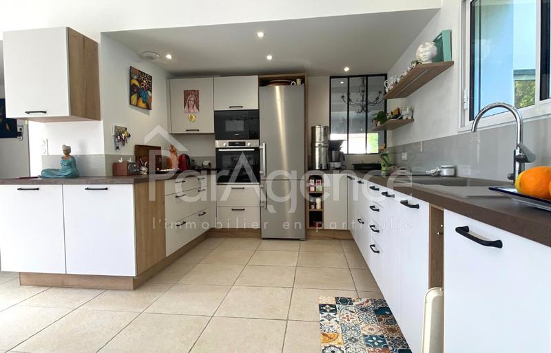 Maison - 174 m² - 5 pièces