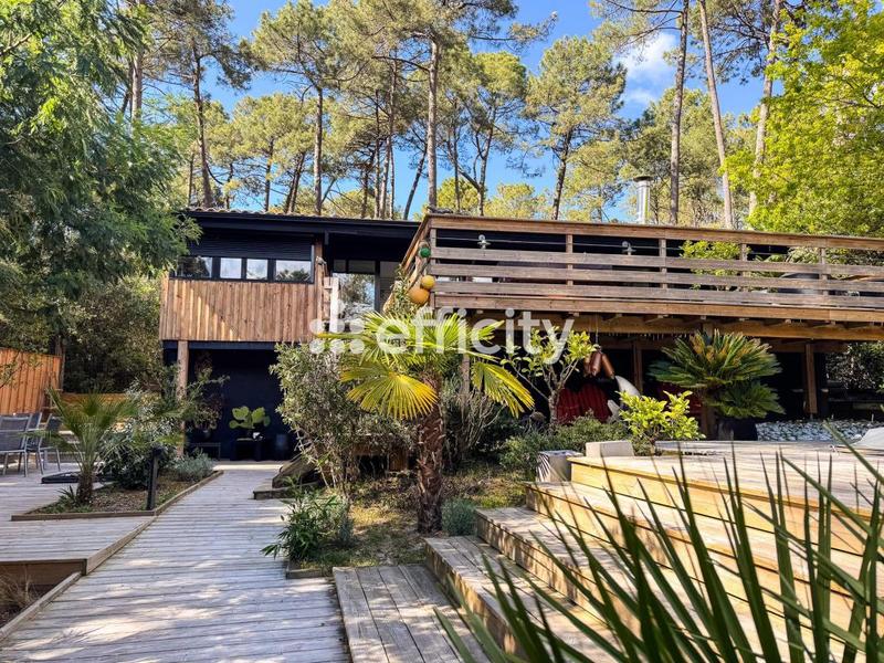 Maison - 155 m² - 5 pièces