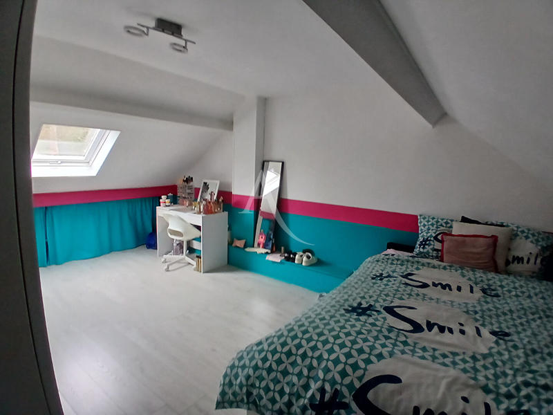 Maison - 198 m² - 6 pièces