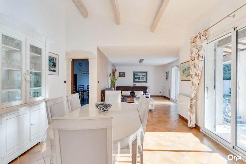 Maison - 220 m² - 5 pièces