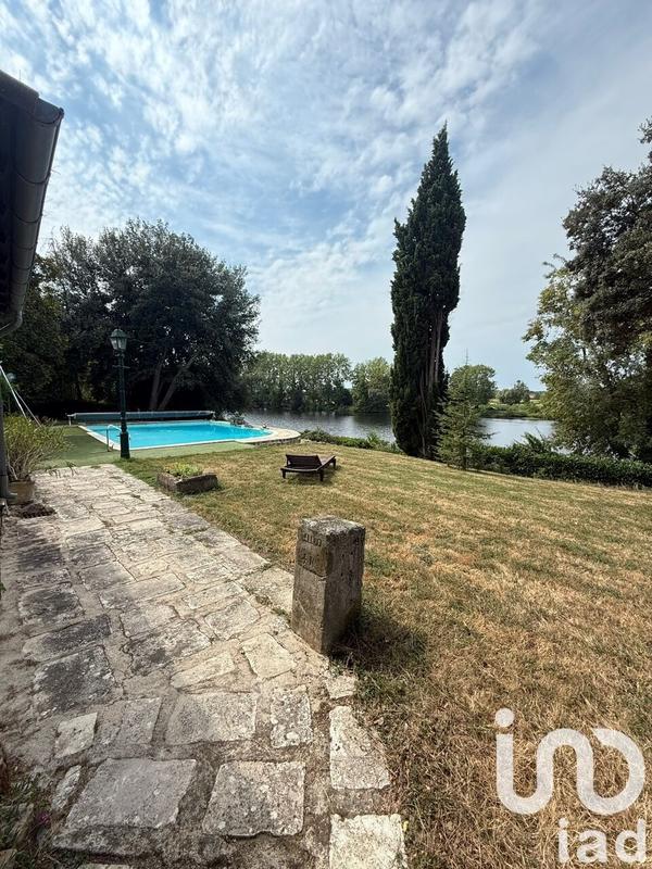 Maison - 282 m² - 8 pièces