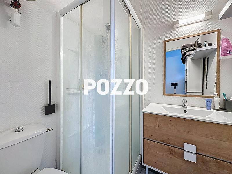 Local commercial - 155 m² - 7 pièces