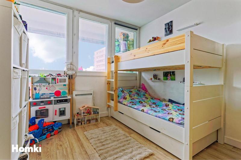 Appartement - 77 m² - 4 pièces