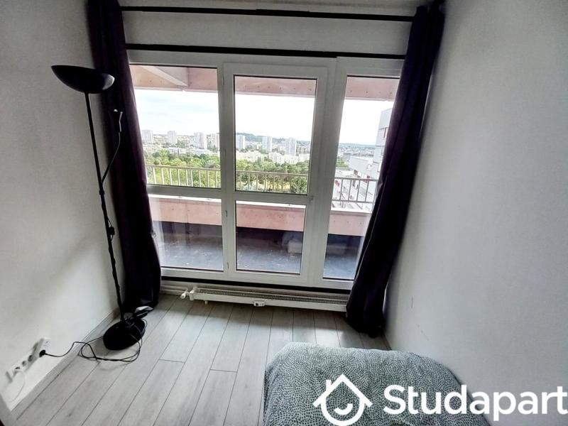 Chambre - 11 m² - 1 pièce