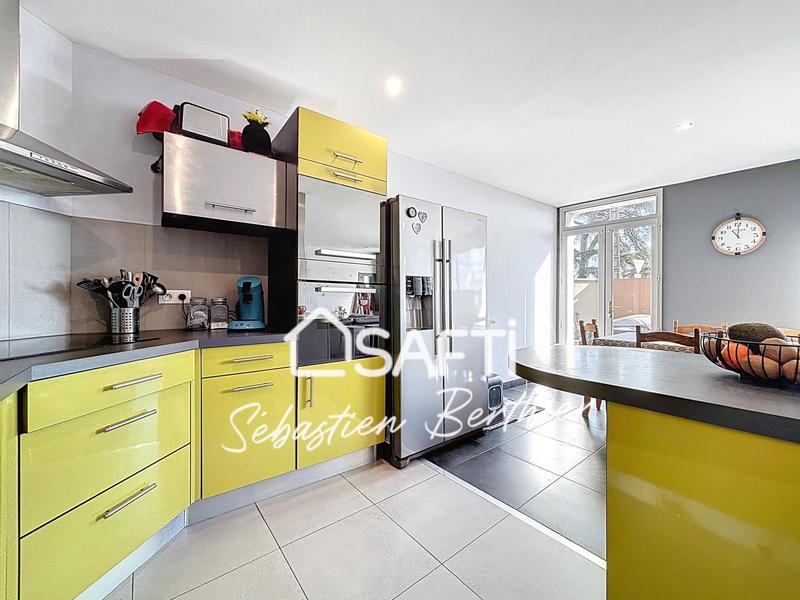 Maison - 180 m² - 5 pièces