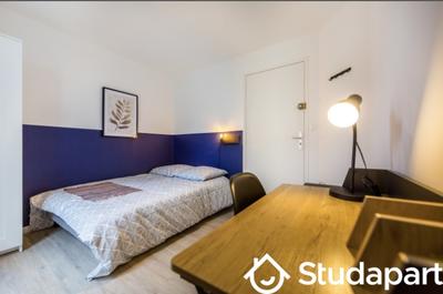 Chambre - 82 m² - 1 pièce