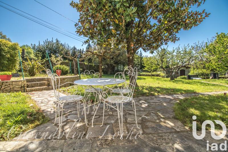 Maison - 215 m² - 7 pièces