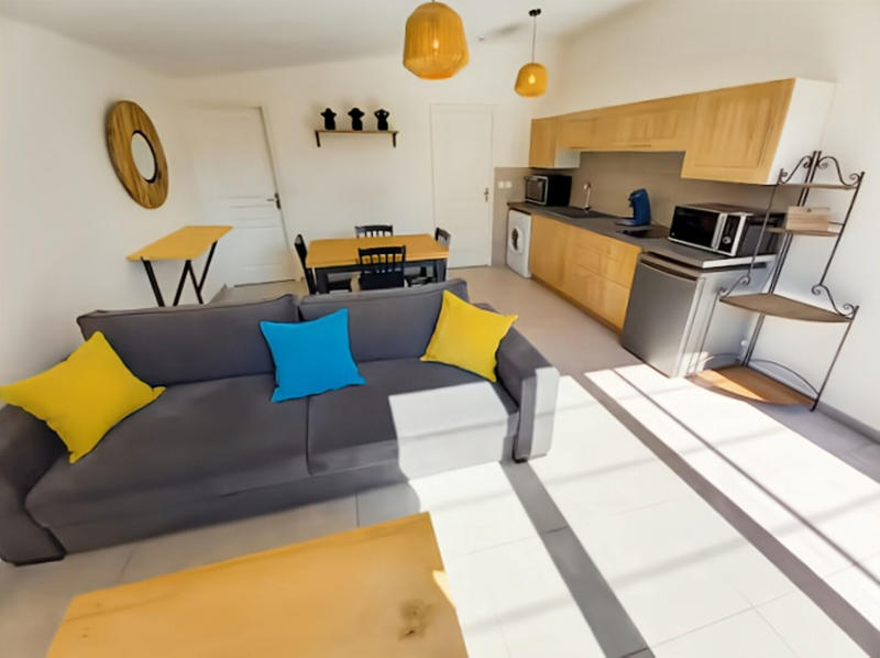 Maison - 210 m² - 9 pièces