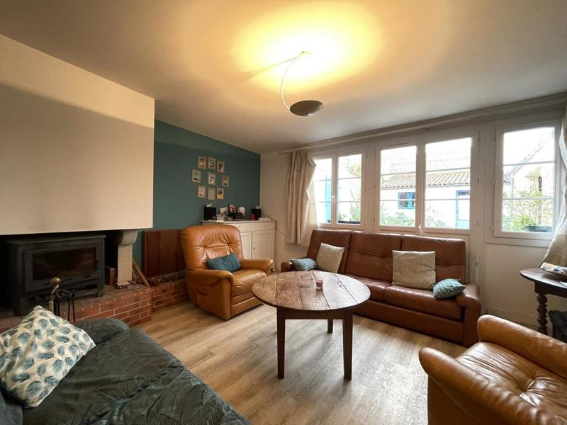 Maison - 220 m² - 9 pièces