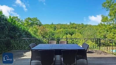 Maison - 194 m² - 7 pièces