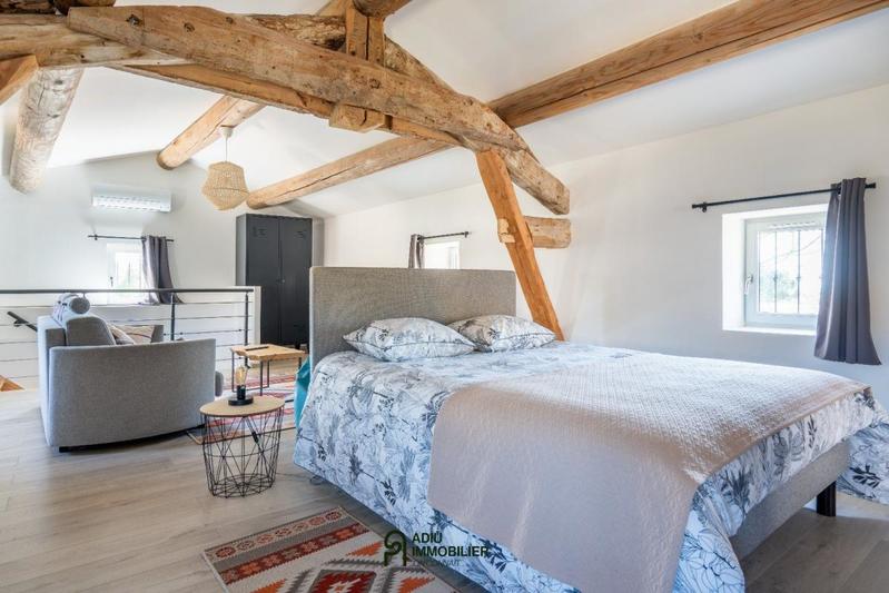 Mas - 350 m² - 9 pièces