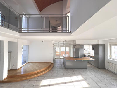 Duplex - 200 m² - 6 pièces