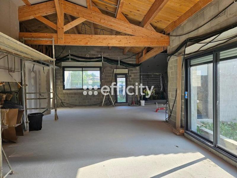 Maison - 170 m² - 5 pièces