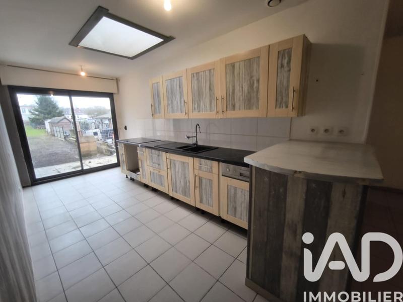 Maison - 99 m² - 5 pièces