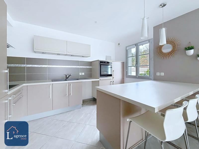 Maison - 140 m² - 5 pièces