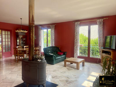 Maison - 236 m² - 9 pièces