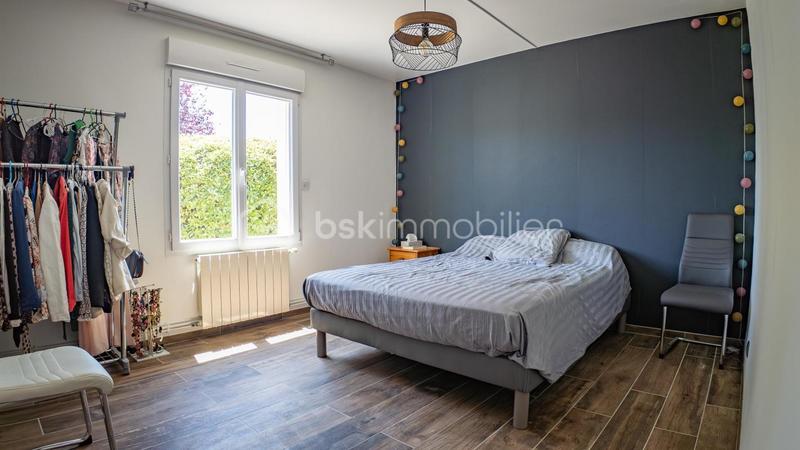 Maison traditionnelle - 149 m² - 6 pièces