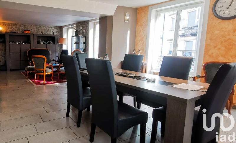 Maison - 204 m² - 9 pièces