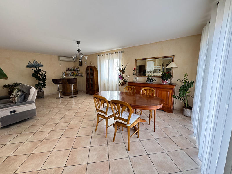 Villa - 163 m² - 6 pièces