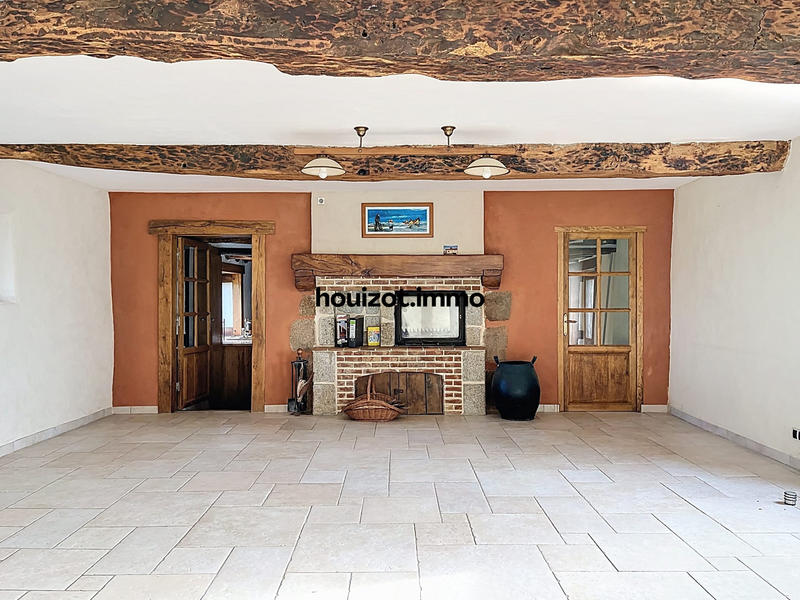 Maison - 233 m² - 6 pièces