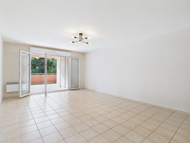 Appartement - 80 m² - 3 pièces