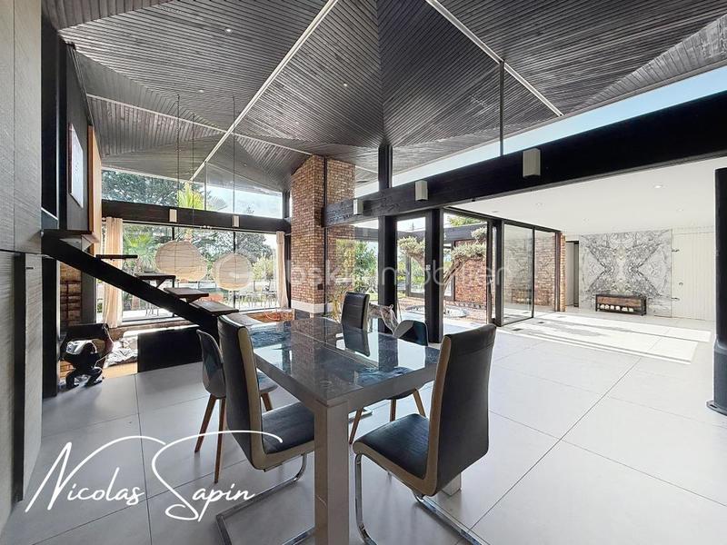 Maison d'architecte - 188 m² - 6 pièces